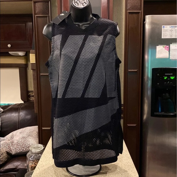 NWT Women’s Nike Jersey - Picture 2 of 9